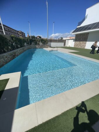 SUPER TOP FLOOR APART LLANA BEACH (11)