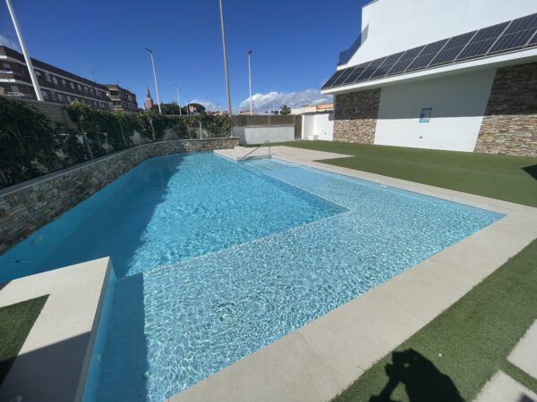 SUPER TOP FLOOR APART LLANA BEACH (18)