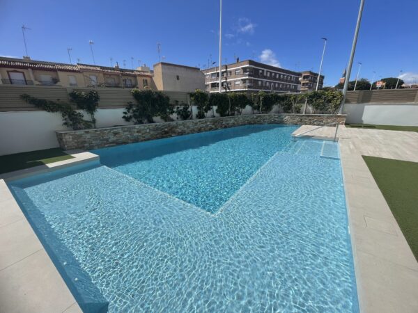 SUPER TOP FLOOR APART LLANA BEACH (22)