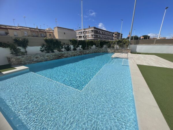 SUPER TOP FLOOR APART LLANA BEACH (23)
