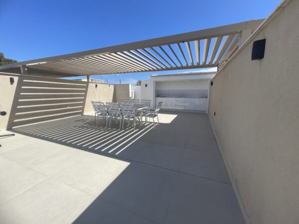 SUPER TOP FLOOR APART LLANA BEACH (26)