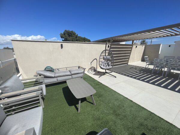 SUPER TOP FLOOR APART LLANA BEACH (30)