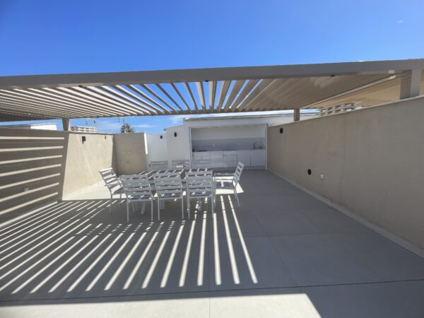 SUPER TOP FLOOR APART LLANA BEACH (36)