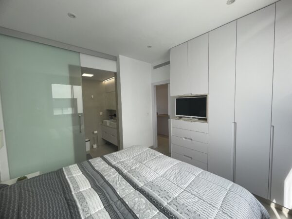 SUPER TOP FLOOR APART LLANA BEACH (87)